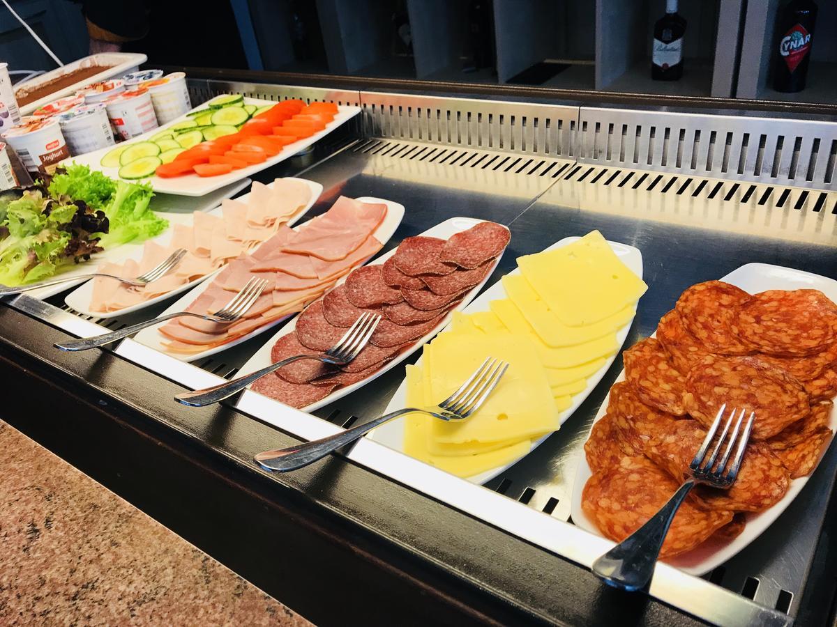 Parkhotel Bellevue Budget Hotel Lenk
